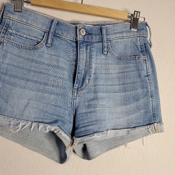 Hollister Light Wash High Rise Denim Jean Cut off shorts  Great Condition - Picture 10 of 10